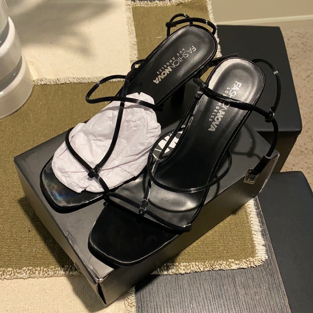 Black strappy shoe sandal heel